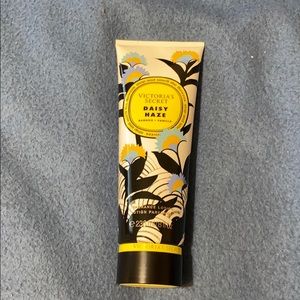 NEW! VICTORIA’S SECRET Fragrance Lotion